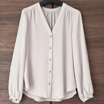 개럴개런트 V넥 쉬폰 블라우스