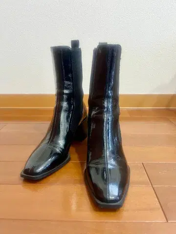 ZARA 사이드 고어 부츠 35