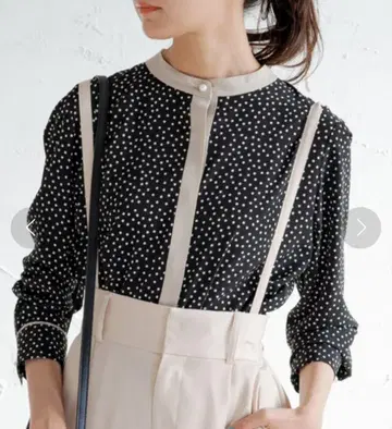 LOUNGEDRESS 도트 밴드 카라 블라우스