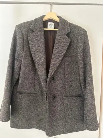 SeaRoomlynn COELIE 오버 숄더 테일러드 자켓