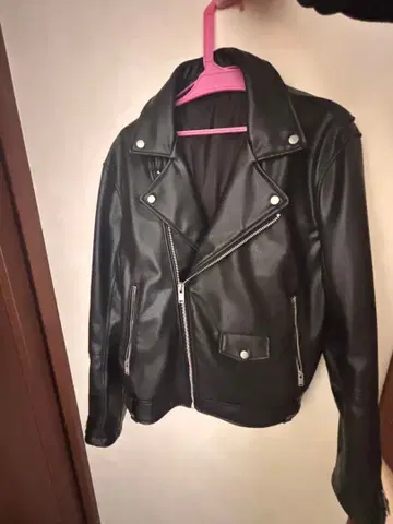 블랙 가죽 라이더 자켓