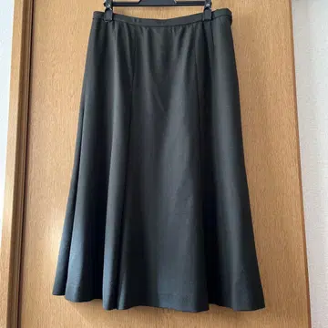 레리안 플레어 스커트 카키 모 100%