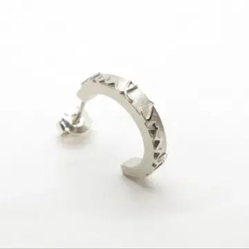 Paul Smith 카빙 로고 귀걸이