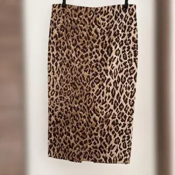 D&G 레오파드 무늬 타이트 스커트 사이즈 38