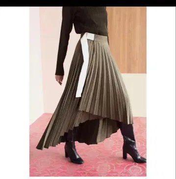 미사용 새상품 LEINWANDE 플리츠 스커트 변형 랩 스커트