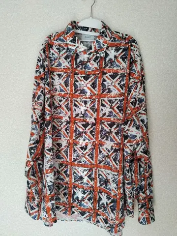 Irouois(이로코이) 그래픽 프린트 긴팔 셔츠