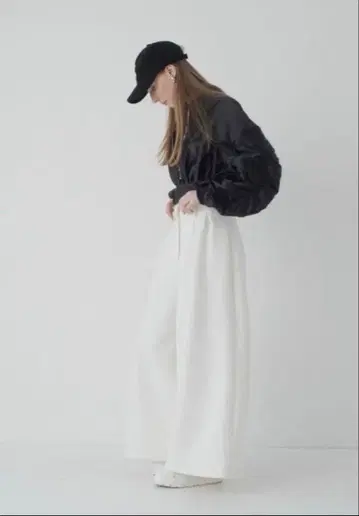 메종 드 돌체 소프트 이지 와이드 팬츠