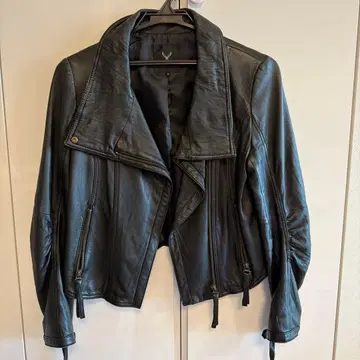 블랙 가죽 라이더 자켓