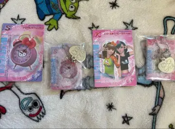 오샤레마녀 러브 앤 베리 헬로키티 시크릿 참 & 카드