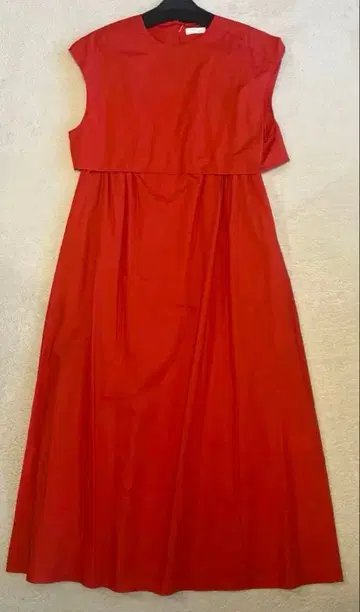 Ballsey 코튼 100% 레드 슬리브리스 원피스 38