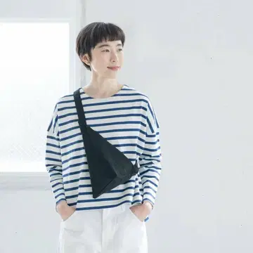 [ 새상품급 ] Pragment 삼각형 사코슈 블랙