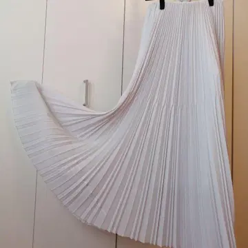 페일 그레이 그레이지 플리츠 절개 롱 스커트
