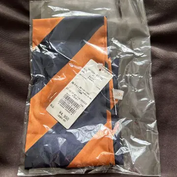 [미사용 새상품] 오렌지와 네이비 스트라이프 스카프