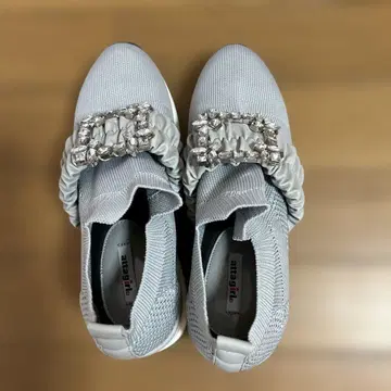 attagirl 비쥬 장식 스니커즈 그레이