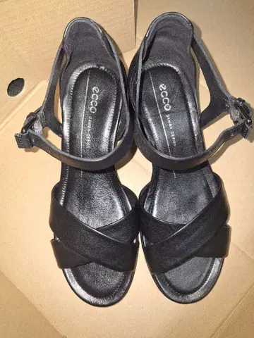 할인 에코 ECCO 블랙 힐 샌들 사이즈 35: 22.0-22.5cm