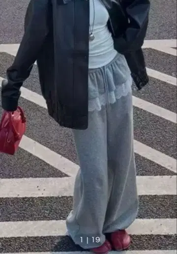 Chiina 레이스 프릴 레이어드 스웨트 팬츠