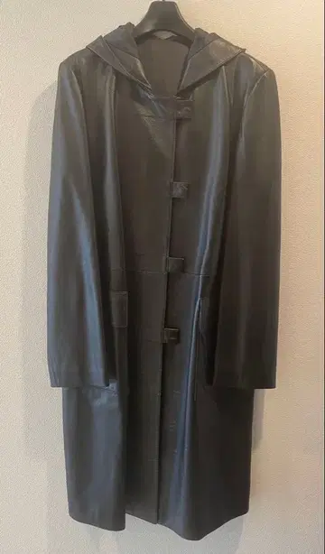 이탈리아제 양가죽! 후드 부착 블랙 롱 코트