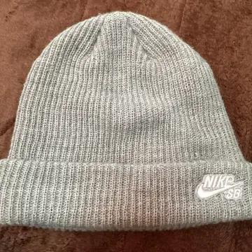 NIKE SB 그레이 니트 모자