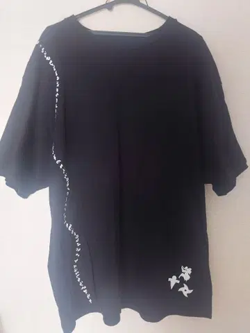 진천지개벽집단 지그재그 참배 의장 T셔츠 블랙