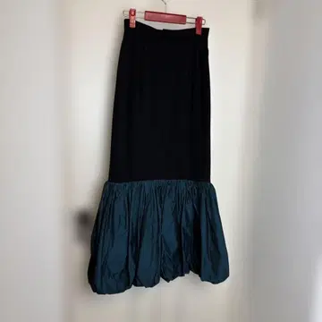 UN3D. 머메이드 스커트