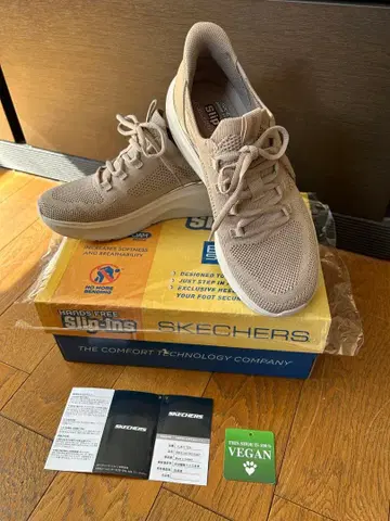 SKECHERS Slip-Ins 베이지 스니커즈