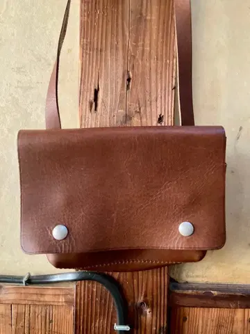 MHL. 가죽 숄더백