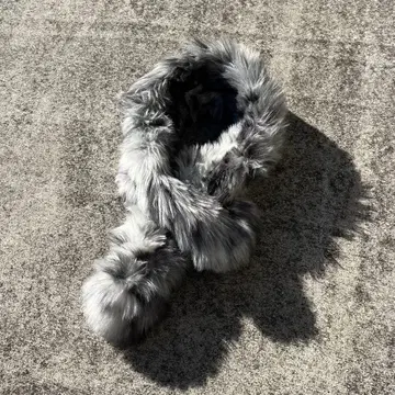 helen moore 헬렌 무어 머플러 퍼 화이트 블랙 영국제