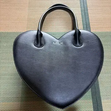 MILK 하트 백 블랙 하트형
