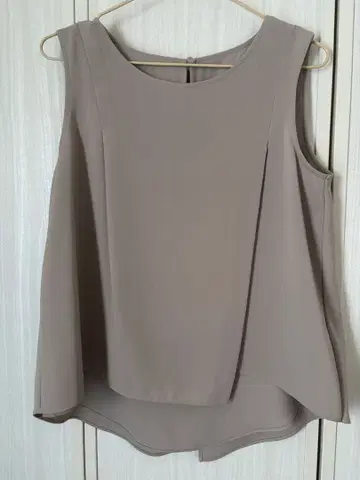 슬리브리스 상의와 팬츠 셋업