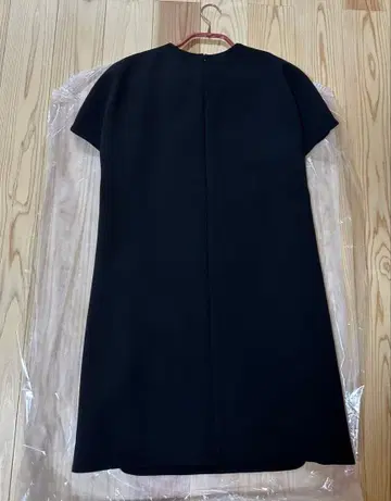 YOKO CHAN 블랙 무릎 기장 반팔 원피스