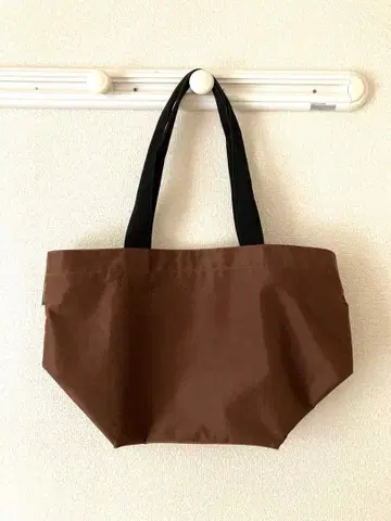 에르베샤 펠리에 보트형 토트백 브라운 & 베이지