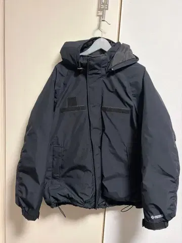 피닉스와 프릭스스토어의 콜라보 다운 자켓 몬스터 후드티 레벨 7