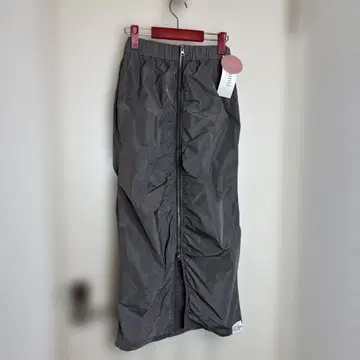 emmi 택 포함 새상품 스커트