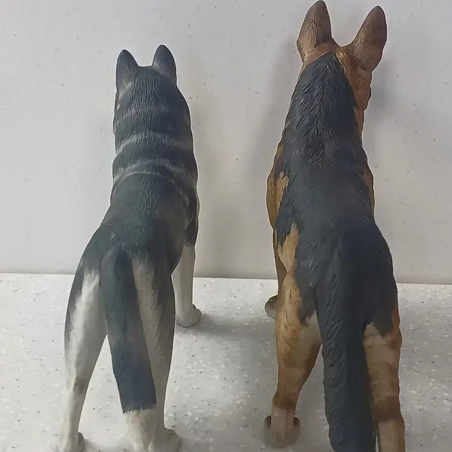 Siouxsie가 나에게 뒤로 들어와 *폭발적인* 설사를 했어. 내 치마와 양말 그리고 신발에 온통. 분명히 내가 화난 여자들과  턱걸이를 통과한 순간은 내가 그녀의 불쌍한 텀텀텀보다 더 신경쓰게 될 때였어, 너도 알지... 엉망진창. 그래서, image size:900x900