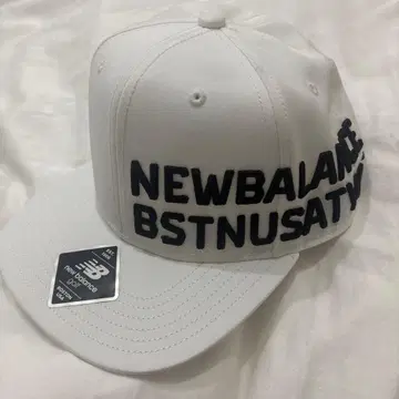 New Balance 화이트 캡