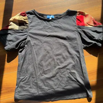 BLUE LABEL CRESTBRIDGE 반팔 T셔츠 38