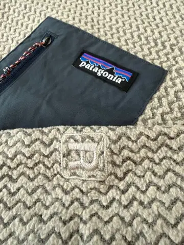 Patagonia R1 에어 크루 올 탄 M 사이즈