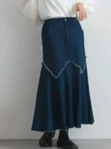 1648: 10OZ 네이비 데님 머메이드 스커트 네이비 미사용 새상품