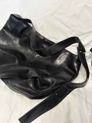 ZARA 블랙 가죽 숄더백