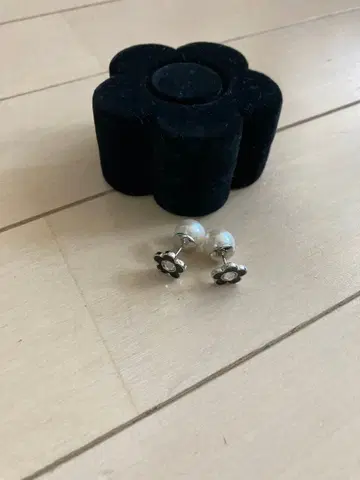 마리콴트 데이지 귀걸이 케이스 포함