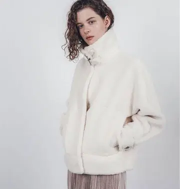 스터닝 루어 에코 무스탕 숏 자켓 보아 레어 size 1