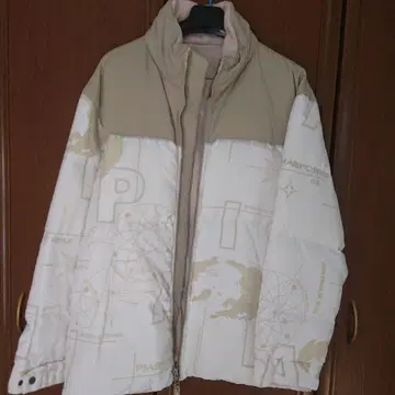 PIASPORTS 다운 자켓 L 사이즈 베이지/화이트