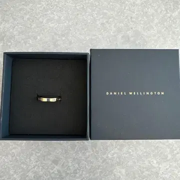 DANIEL WELLINGTON 로즈 골드링