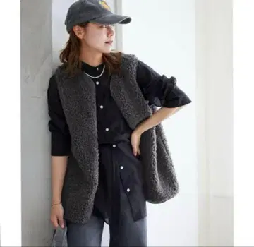 [ 새상품급 ] relume 시프 컬리 인조 모피 베스트