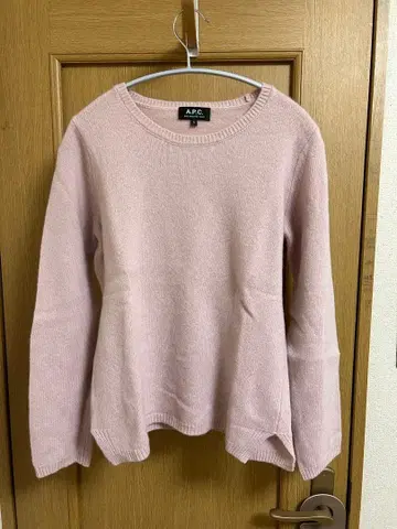 A.P.C. 핑크 크루넥 긴팔 니트