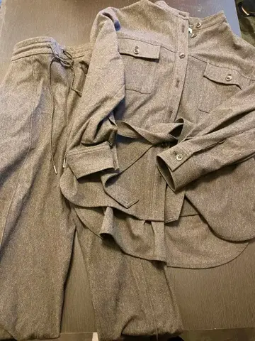 나노 유니버스 트위드 셋업 브라운