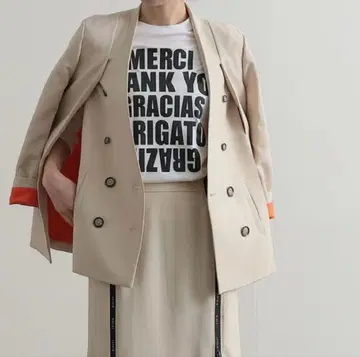 베이지 더블 브레스트 노카라 자켓