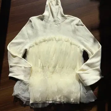 아푸와이저 리셰 워셔블 M 튤 콤비 니트 화이트 터틀넥