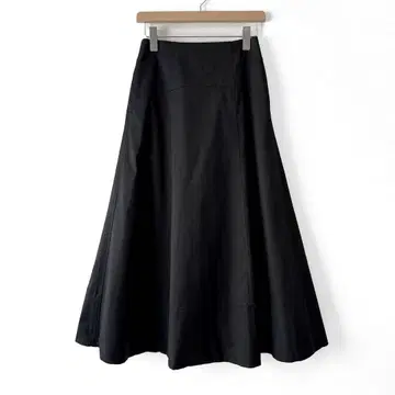 새상품급 미라 오웬 패널 스티치 워크 서큘러 스커트 플레어 블랙