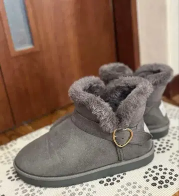 핑크 라떼 그레이 어그 부츠